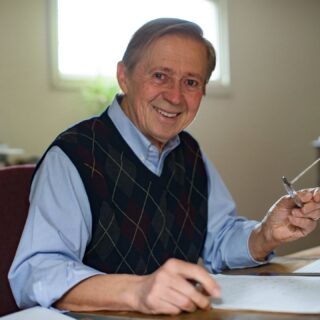“You cannot hate while making music”

“Music creates peace.”

“My music has always surprised me. It seems to come out of someplace deeper than my conscious mind, and to give me powerful musical feelings that I could not consciously think up.”

These are just some of David Maslanka’s thoughts that help illustrate the depth and emotion behind his music. Come hear and “feel” the power of his musical voice as we perform Maslanka’s ‘Symphony No. 4.’

Read more about David Maslanka here: https://davidmaslanka.com/david-maslanka-an-introduction/

🗓️ March 1st, 3:00 PM
📍Knox Presbyterian Church (50 Erb St, W, Waterloo)
FREE PARKING!
🎟️Tickets available at: 
www.wellingtonwindsymphony.ca